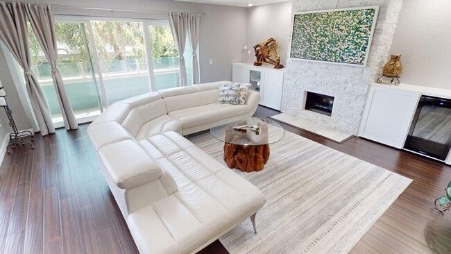 Photo - Stunning Bayfront 2/2.5 Condo in Montego Court