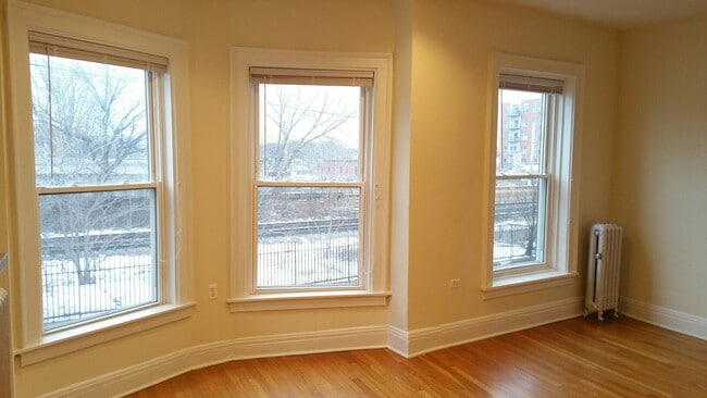 Building Photo - 1308 Sherman Ave Unit 3N