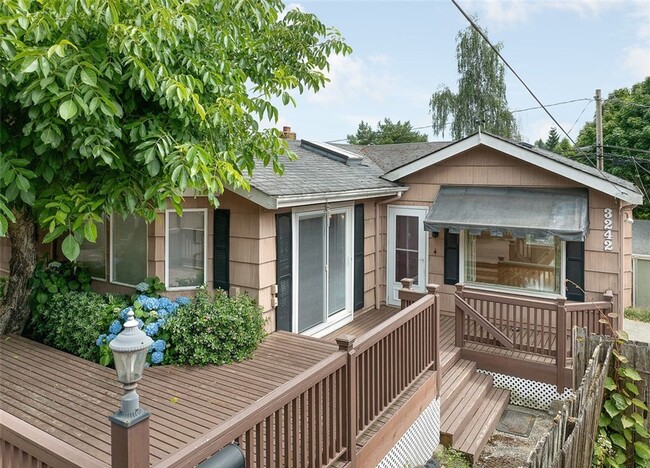 Photo - 3242 36th Ave W