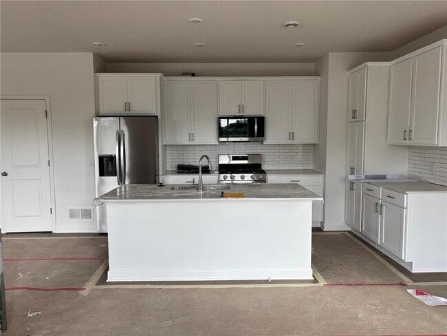 Photo - 4737 218th St W