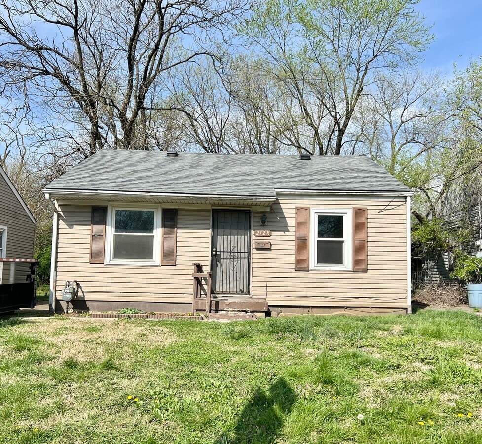 Photo - 2126 S 40th St