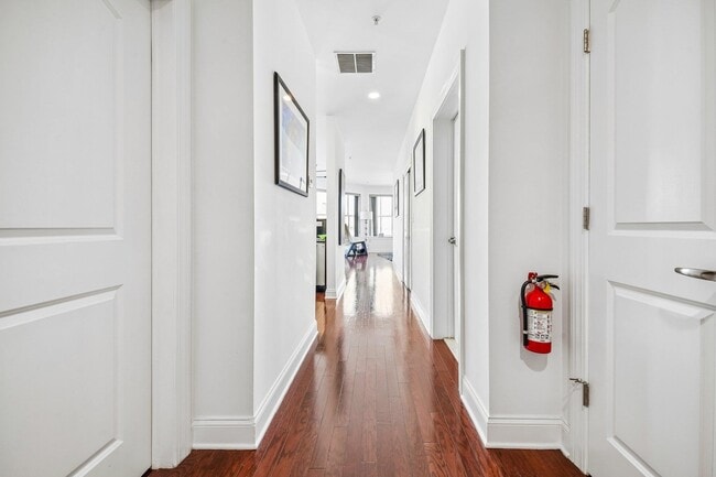 Photo - 22 Ave at Port Imperial Unit 302