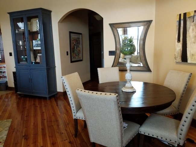 dining-1 - THE MILL APARTMENTS