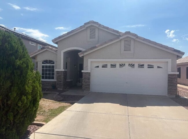 Photo - 2537 E Kent Ave