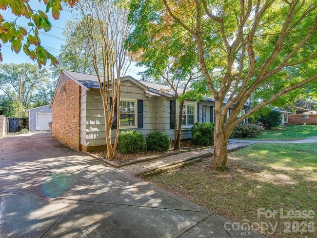 Photo - 709 Cooper Dr