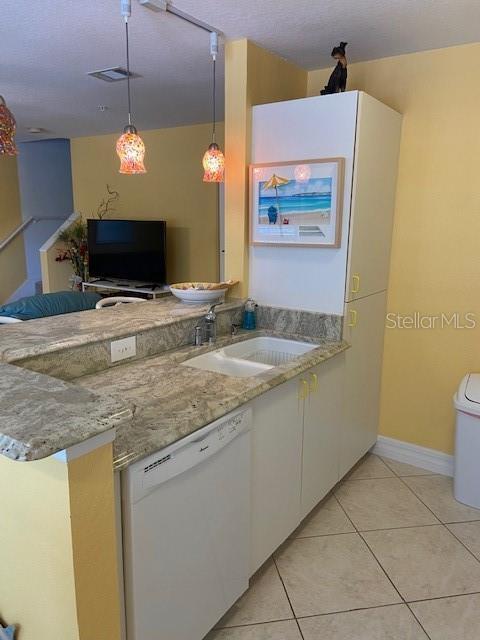 Building Photo - 850 S Tamiami Trl Unit 130
