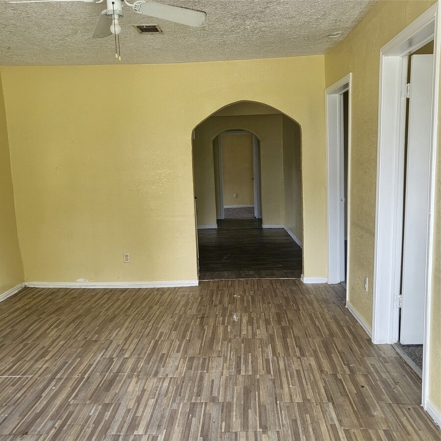 Photo - 1005 E 35th St