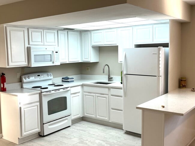 Photo - 220 Park Blvd N Unit 203