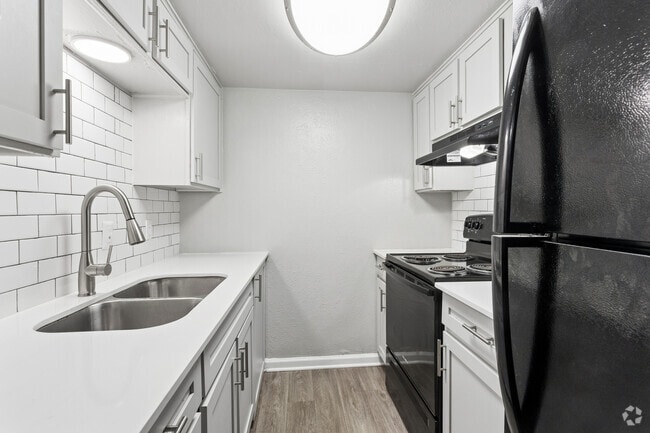 1.1A - 1BR, 1BA - 664SF - Kitchen