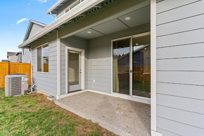 Photo - Bueaitful 4 bedroom home with 1 bed 1 bath MIL!