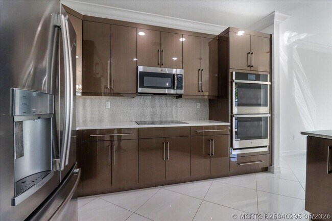 10098 Akenside Dr