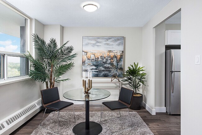 Photo - Danforth Apartments