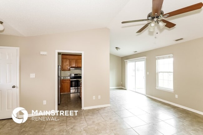 Photo - 1807 Travis Ct