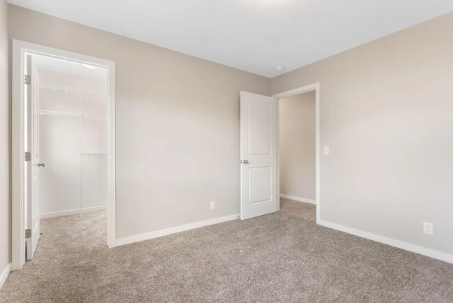 Photo - 737 Butternut Dr