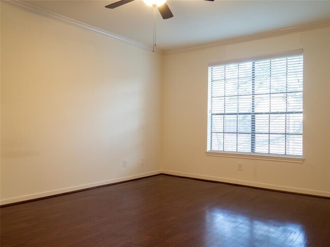 Photo - 2255 Braeswood Park Dr Condo Unit 188