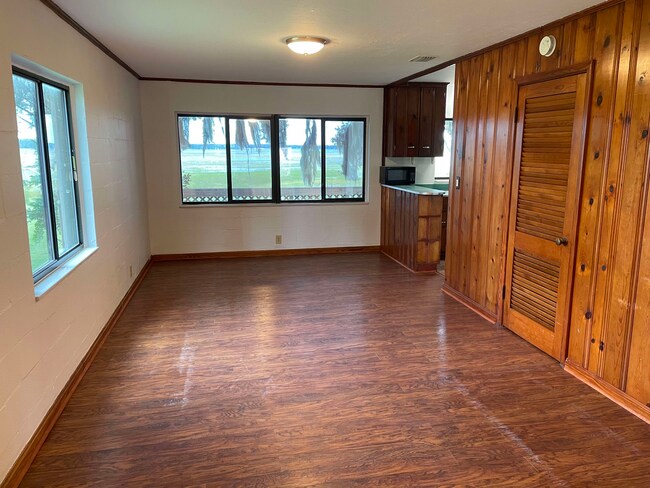 Living/Dining Area