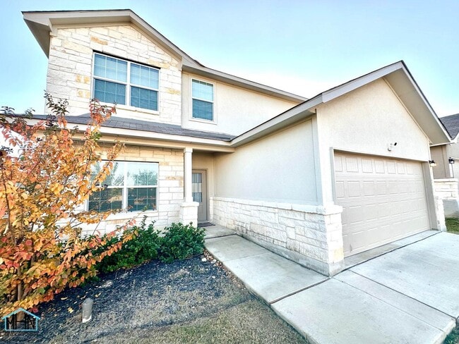 Photo - Spacious & Modern 5-Bedroom Rental Home in Riverstone at Westpointe!