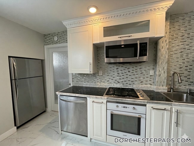 Photo - 235 Savin Hill Ave Unidad B