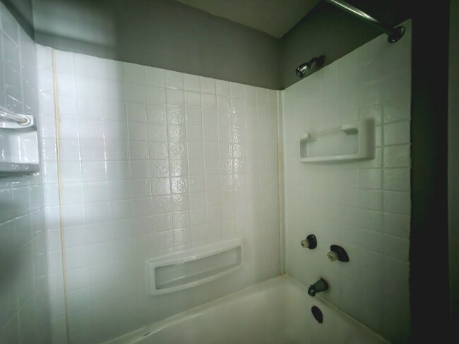 Photo - 474 W 14th Pl Unidad 1