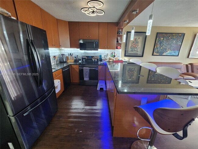 Photo - 2801 NE 183rd St Unit 310W