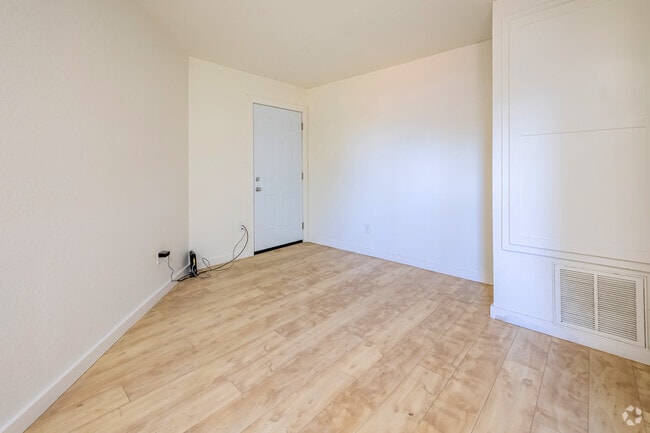 1 BR, 1BA - 600SF - Living and Dining Room - Ten15 at Hurd