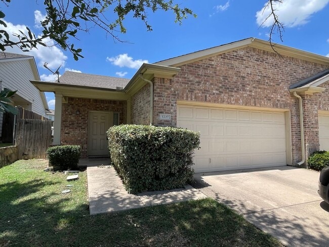 Photo - 1237 Grand Central Pkwy Apartment Unit 1237