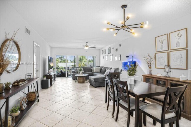 Photo - 1200 SW 12th Ave Unidad 215