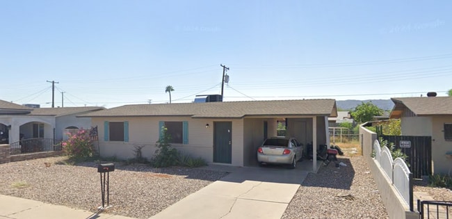 Building Photo - 1417 E La Salle St Rental