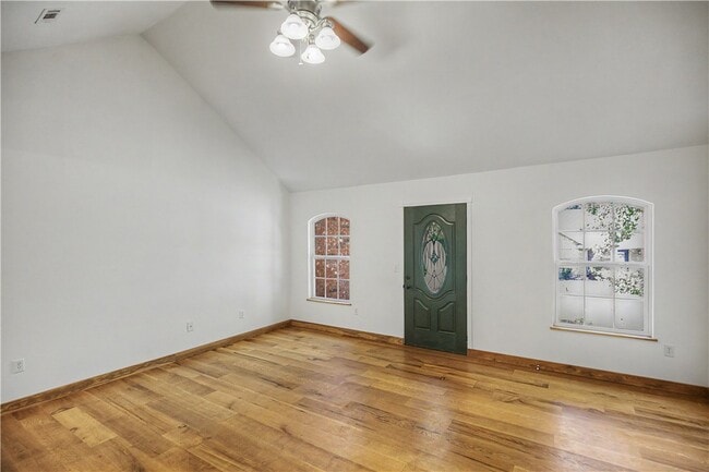 Photo - 11 Cresswell Ln