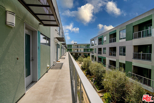 Photo - 11500 Tennessee Ave Unidad 307