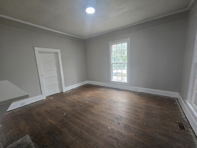 Photo - 230 Reynolds Ave