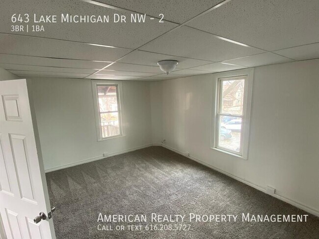 Photo - 643 Lake Michigan Dr NW Unit 2