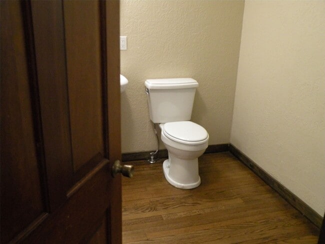 Photo - 319 N Hunt St