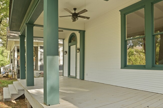 Photo - 415 Boulevard St