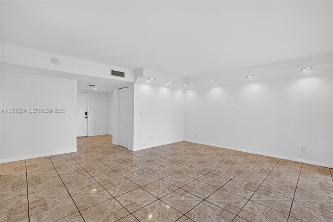 Photo - 347 Ives Dairy Rd Unit E347-04