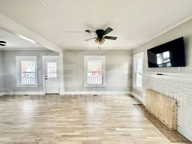 Photo - 3114 School St