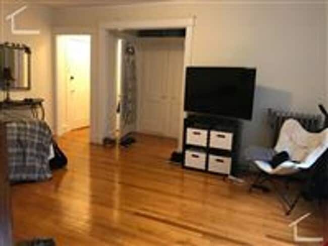 Building Photo - Classic Boston Studio | Elevator Building, Laundry & Parking Available