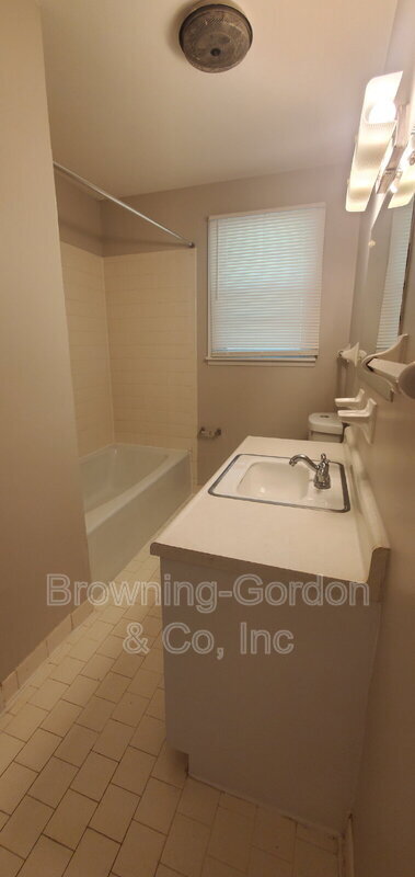 Photo - 4924 Briarwood Dr