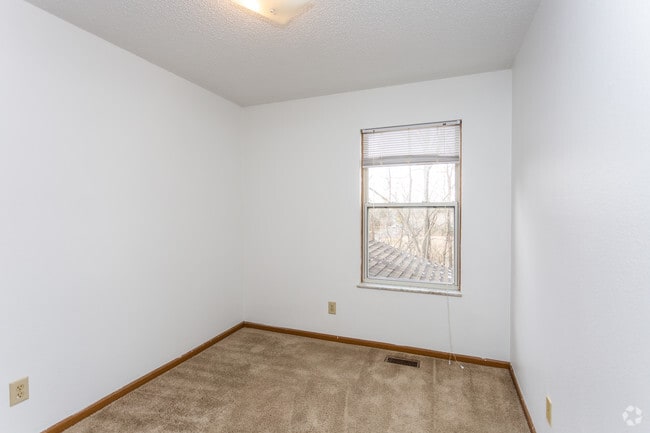3BR, 1.5BA - Townhome - 1223 SF