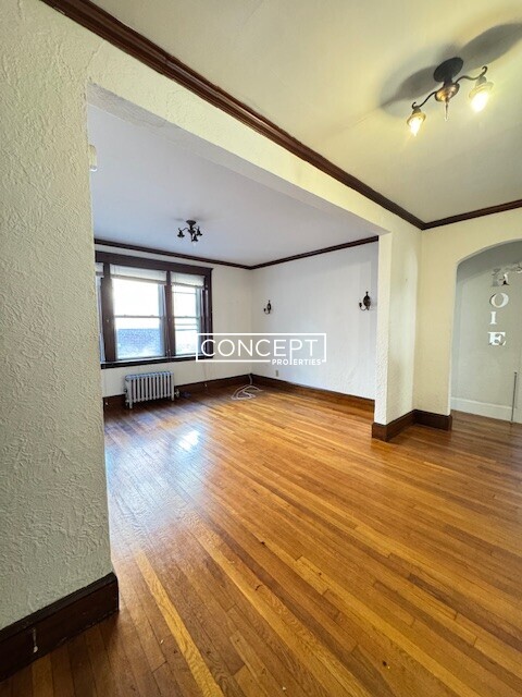 Photo - 14 Lakeville Rd Unit 11