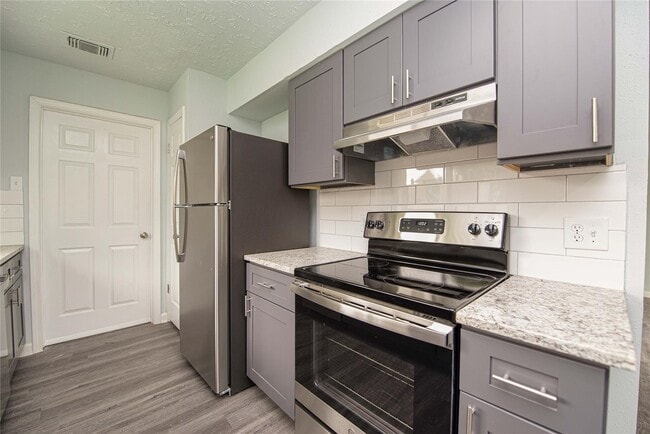 Photo - 15822 Bazelbriar Ln