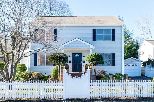 Photo - 341 Weed Ave