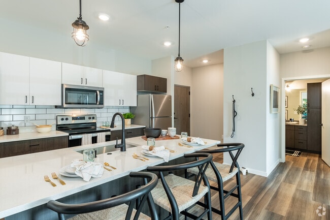 Modelo Come-in Kitchen, plano de planta B2 | Velo Village | Apartamento en Franklin WI - Velo Village Apartments