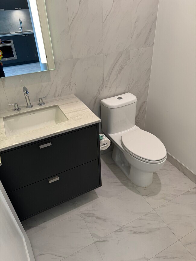 Photo - STUNNING 2 BEDROOM SUITE IN LUXURIOUS ETOB... Unit 1