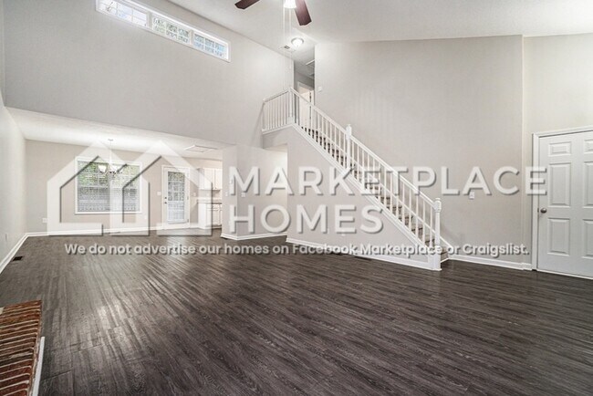 Photo - 141 Stable Ln