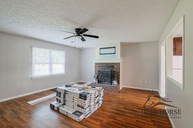 Photo - 229 N Burson Ave