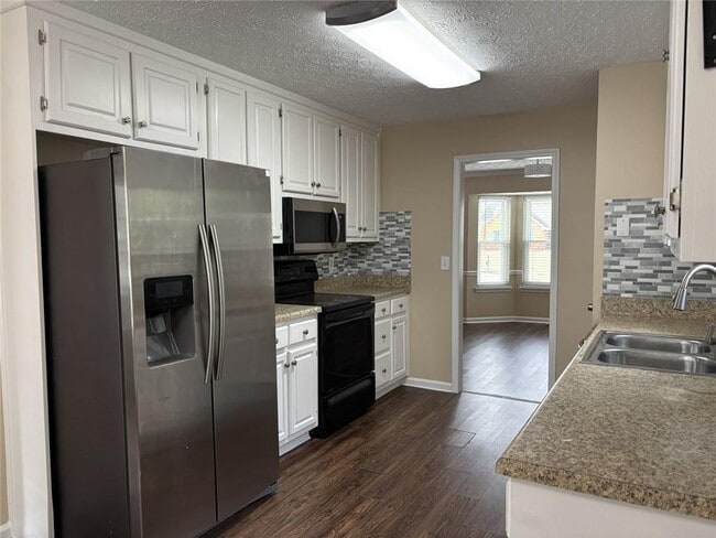 Photo - 3410 Camens Ct NE