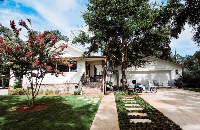 Building Photo - 500 Stanley Ave Unit Stanley home