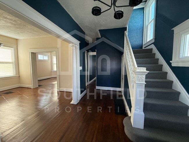 Photo - 1537 Ruth Ave