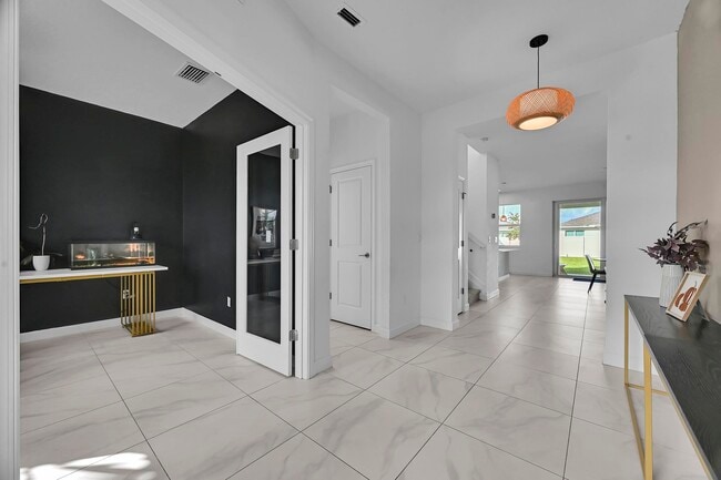 Photo - 14119 SW Safi Ter